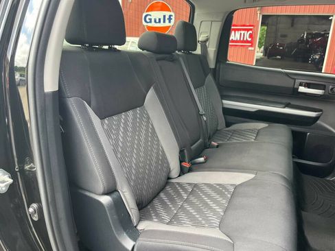 Used 2019 Toyota Tundra SR5 AWD/4WD image 32