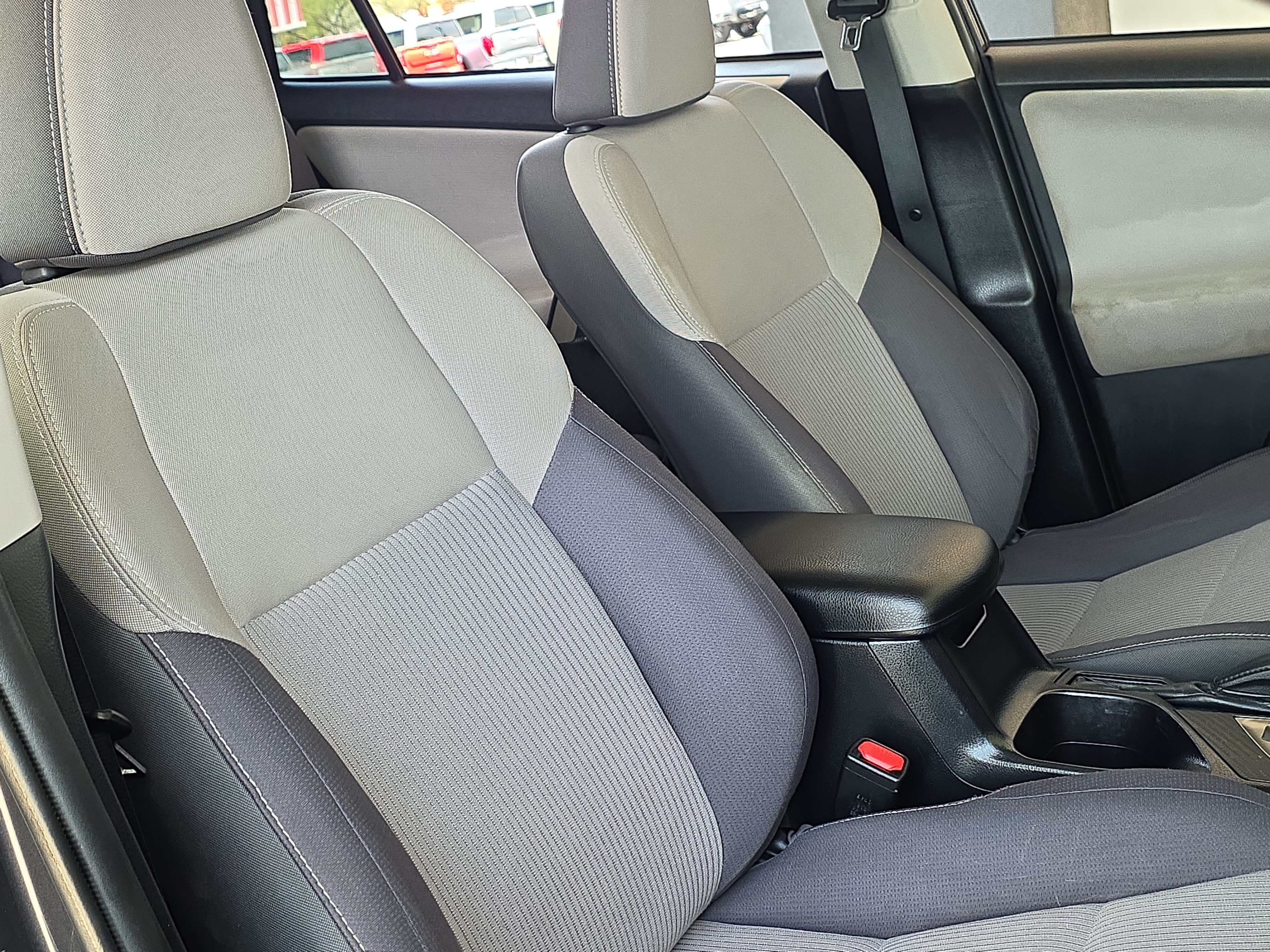 Used 2014 Toyota RAV4 XLE FWD image 29