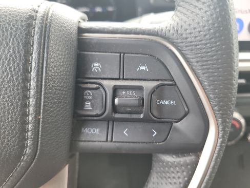 Certified 2025 Toyota Tacoma TRD Sport RWD image 29
