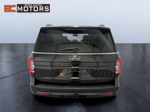 Used 2022 Ford Expedition Max Limited AWD/4WD image 5