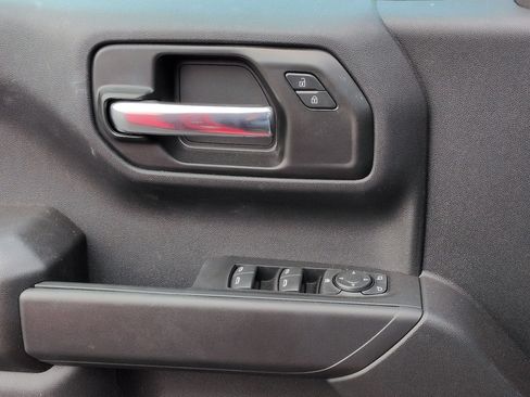Used 2025 Chevrolet Silverado 1500 Custom Trail Boss AWD/4WD image 23