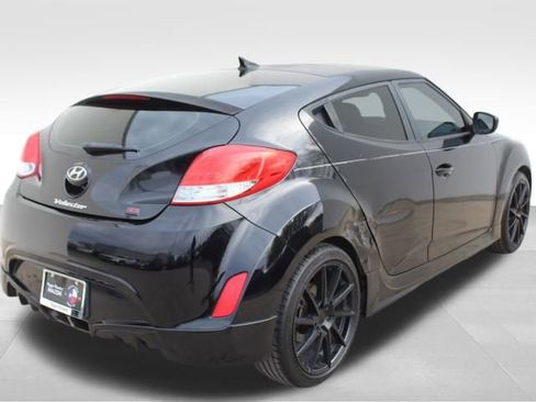 Used 2013 Hyundai Veloster RE:MIX Edition image 8