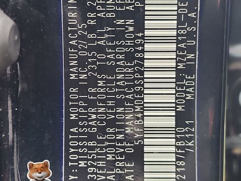 Used 2025 Toyota Corolla LE image 39