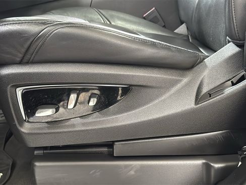 Used 2019 Cadillac Escalade ESV Premium Luxury image 14