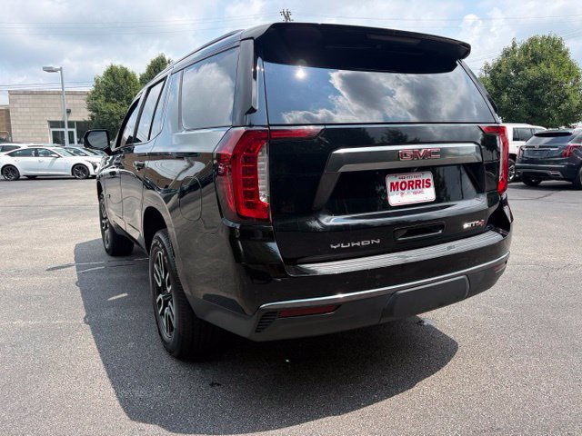 Used 2021 GMC Yukon AT4 w/ Rear Media and Nav Package AWD/4WD image 3