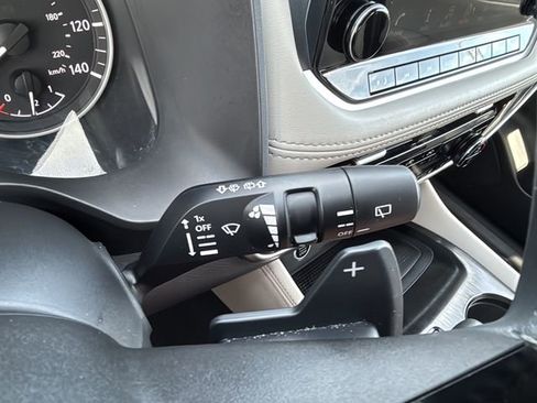 Used 2023 Nissan Rogue SL w/ SL Premium Package FWD image 22