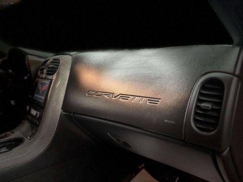 Used 2007 Chevrolet Corvette Convertible w/ Preferred Equipment Group image 24