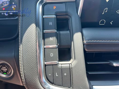 Certified 2022 GMC Yukon XL AT4 w/ Technology Package AWD/4WD image 23