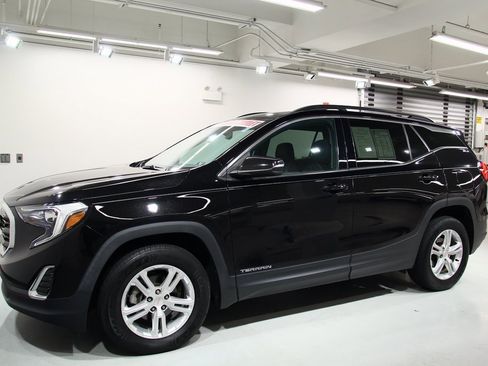 Used 2019 GMC Terrain SLE w/ Driver Convenience Package image 14