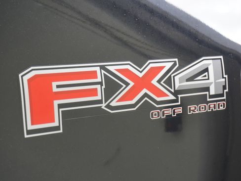 Used 2022 Ford F150 XLT w/ Equipment Group 302A High image 10