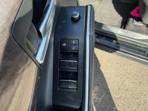 Used 2022 Toyota Highlander Platinum AWD/4WD image 13