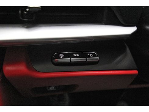 Used 2021 Chevrolet Corvette Stingray Premium Cpe w/ Z51 Performance Package image 17