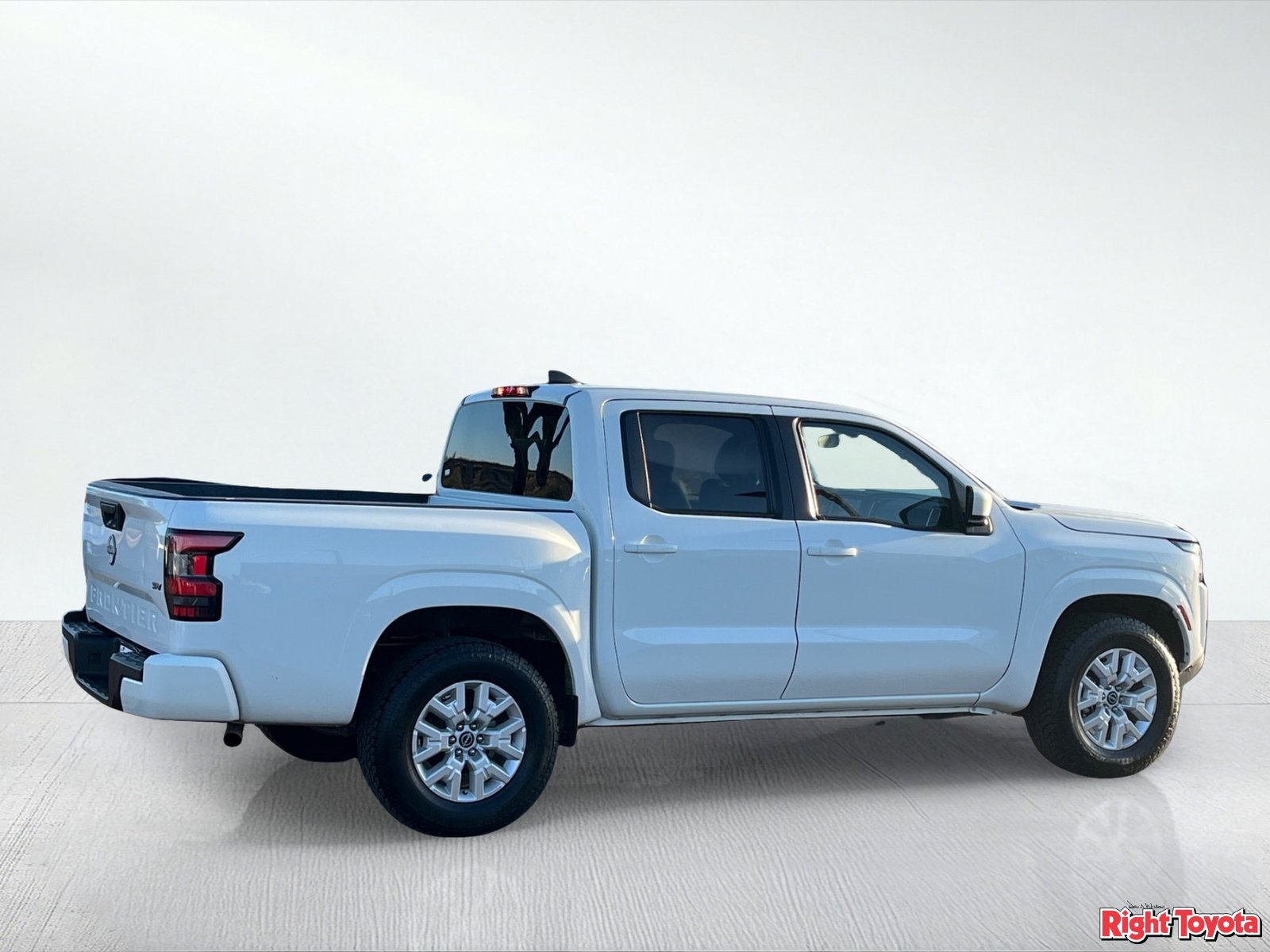 Used 2022 Nissan Frontier SV RWD image 5