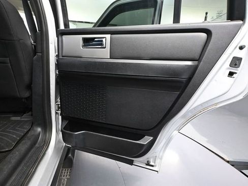Used 2017 Ford Expedition XLT AWD/4WD image 41
