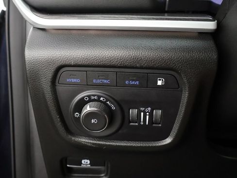 Used 2022 Jeep Grand Cherokee Limited 4xe w/ Luxury Tech Group II AWD/4WD image 46