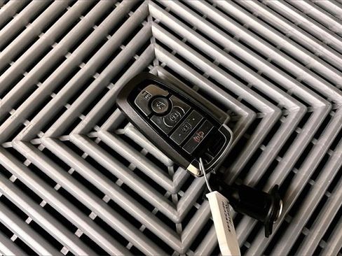 Used 2024 Ford Expedition Max Limited image 11