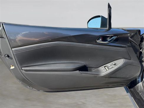 Used 2021 MAZDA MX-5 Miata RF Grand Touring image 23