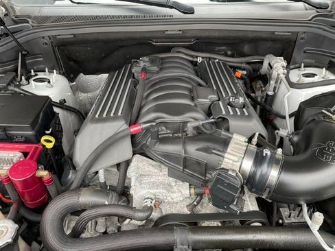 Used 2019 Jeep Grand Cherokee SRT image 19