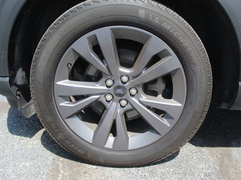 Used 2023 Ford Explorer XLT w/ Equipment Group 202A AWD/4WD image 9