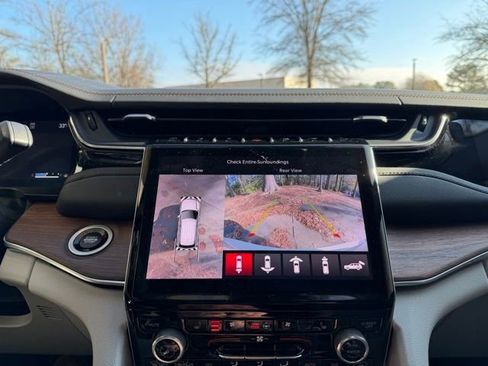 Used 2023 Jeep Grand Cherokee Summit w/ Adv Protech Group IV image 11