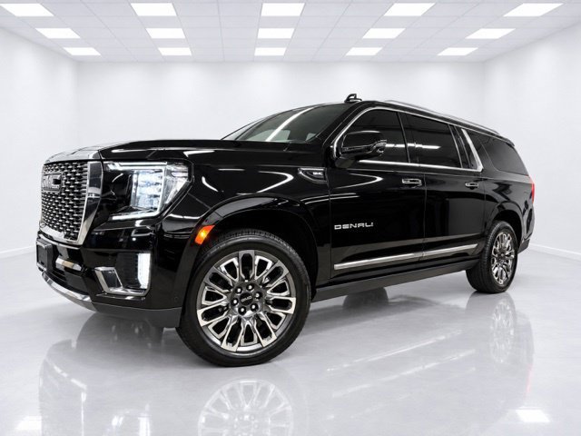 Used 2024 GMC Yukon XL Denali Ultimate AWD/4WD image 4