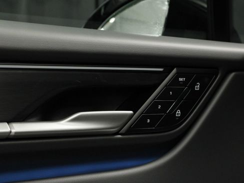 New 2026 Porsche Macan 4 Electric AWD/4WD image 29