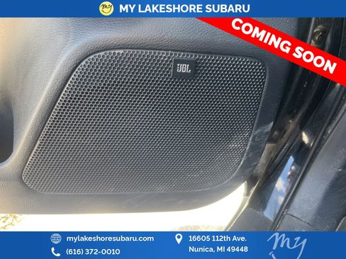 Used 2020 Toyota Tacoma TRD Sport w/ TRD Premium Sport Package AWD/4WD image 15