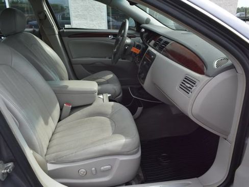 Used 2007 Buick Lucerne CXL FWD image 35