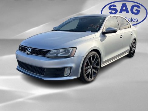 Used 2014 Volkswagen Jetta GLI Autobahn FWD image 5