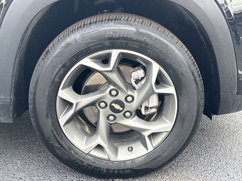 Certified 2024 Chevrolet Trax LT w/ Driver Confidence Package image 23