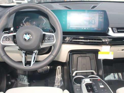 Used 2026 BMW X1 xDrive28i image 18