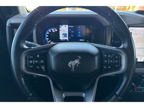 Used 2023 Ford Bronco Wildtrak image 26
