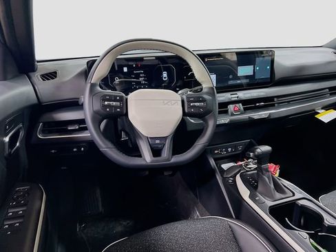New 2025 Kia K4 GT-Line image 22