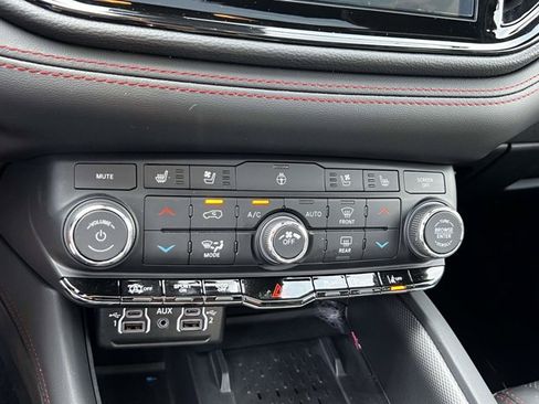 Used 2026 Dodge Durango GT AWD/4WD image 30