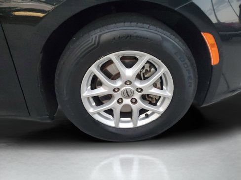 Used 2022 Chrysler Pacifica Touring-L FWD image 5