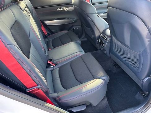 Used 2023 Genesis GV70 2.5T w/ Sport Prestige Package image 10