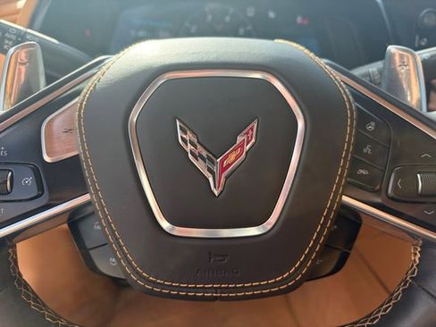 Used 2022 Chevrolet Corvette Stingray Premium Conv w/ Z51 Performance Package RWD image 6