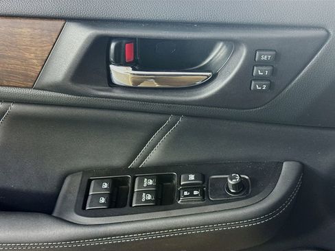 Used 2018 Subaru Outback 2.5i Limited image 21