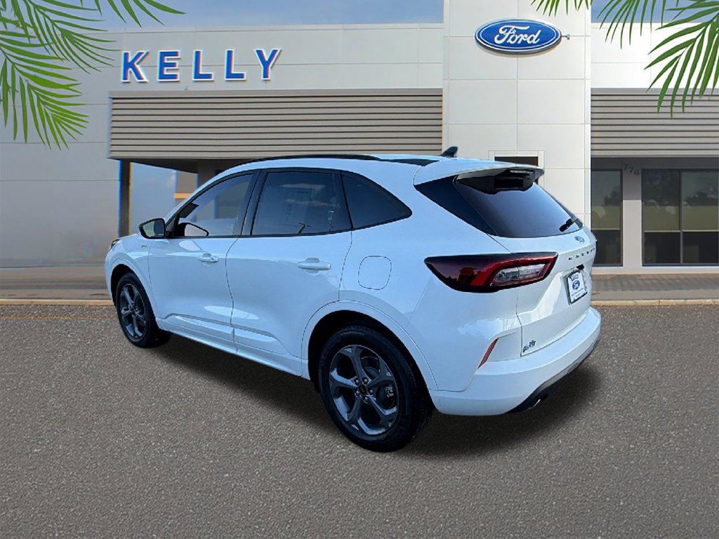 Certified 2024 Ford Escape ST-Line FWD image 3
