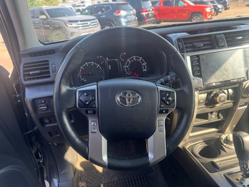Used 2023 Toyota 4Runner SR5 Premium w/ SR5 Premium Package AWD/4WD image 9