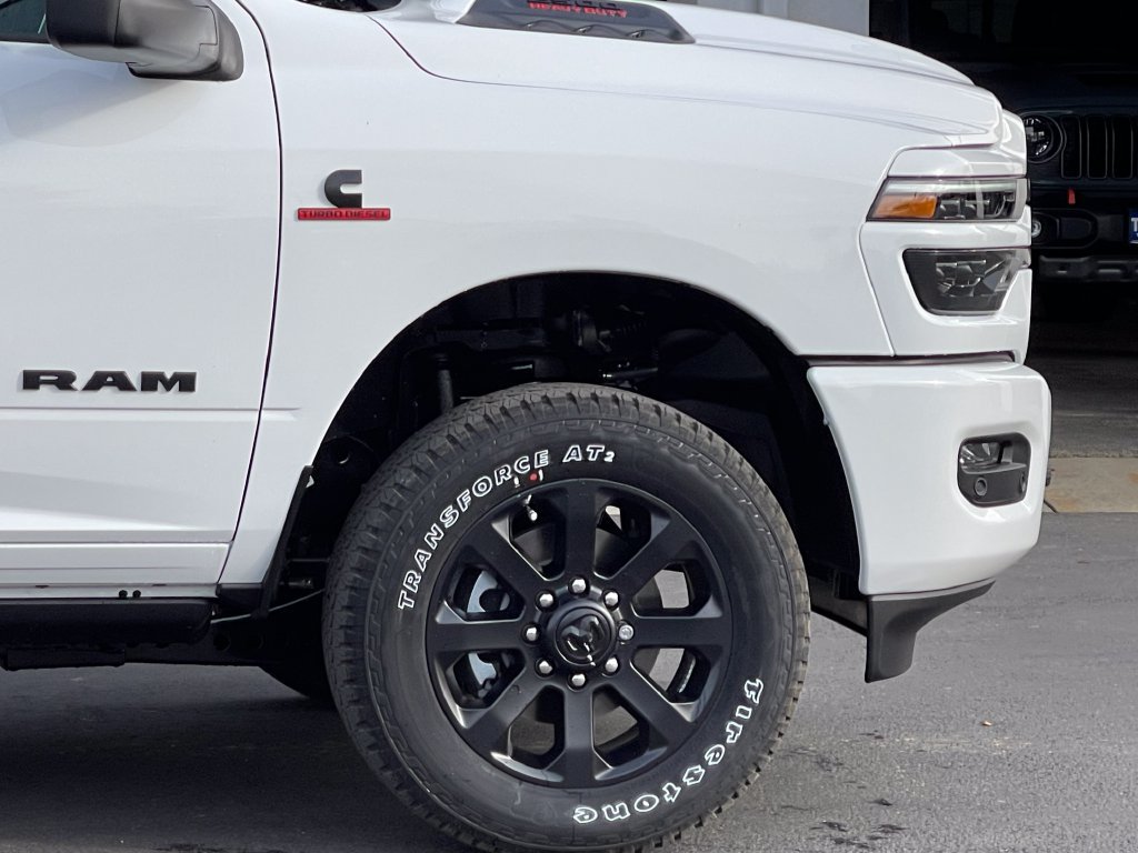 New 2026 RAM 2500 Laramie AWD/4WD image 6