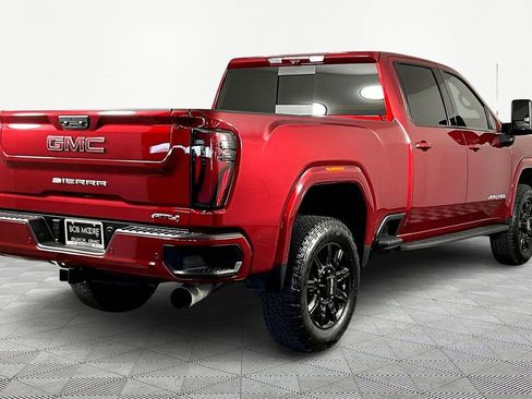 Used 2025 GMC Sierra 2500 AT4 w/ AT4 Premium Plus Package AWD/4WD image 6
