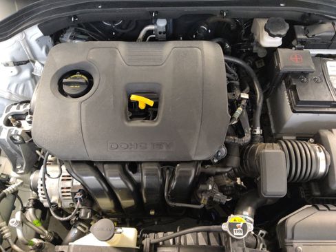 Used 2019 Hyundai Elantra SE FWD image 30