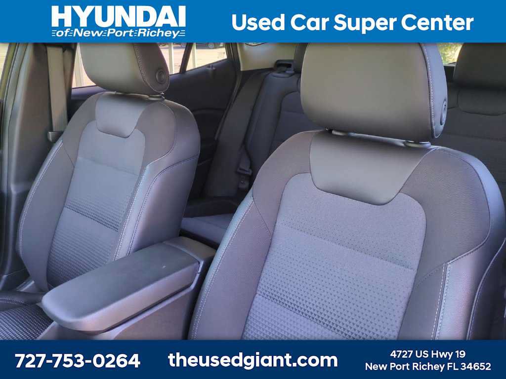 Used 2024 Chevrolet Trax LT w/ Driver Confidence Package FWD image 7