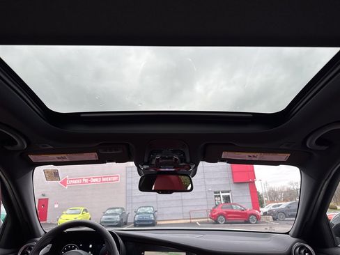 New 2025 Alfa Romeo Giulia AWD image 15