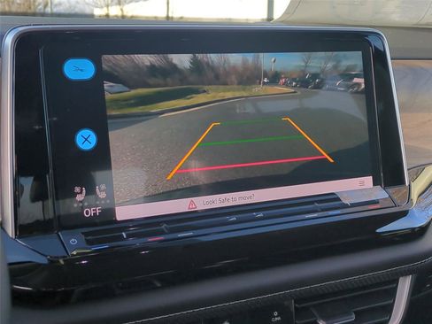 New 2026 Volkswagen Atlas SE image 11