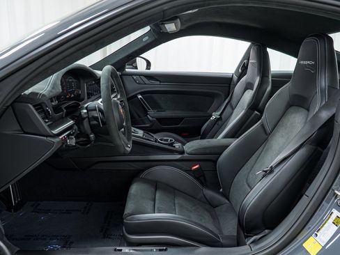 Used 2026 Porsche 911 GT3 image 19