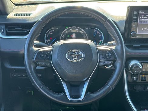 Used 2021 Toyota RAV4 SE image 14
