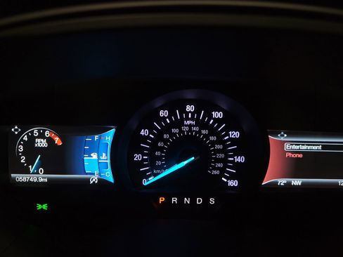 Used 2018 Ford Fusion SE w/ Fusion SE Technology Package image 23