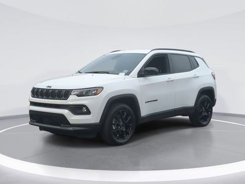 New 2026 Jeep Compass Latitude image 1